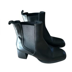 Avellini Black Leather Chelsea Ankle Boots size 9 1/2